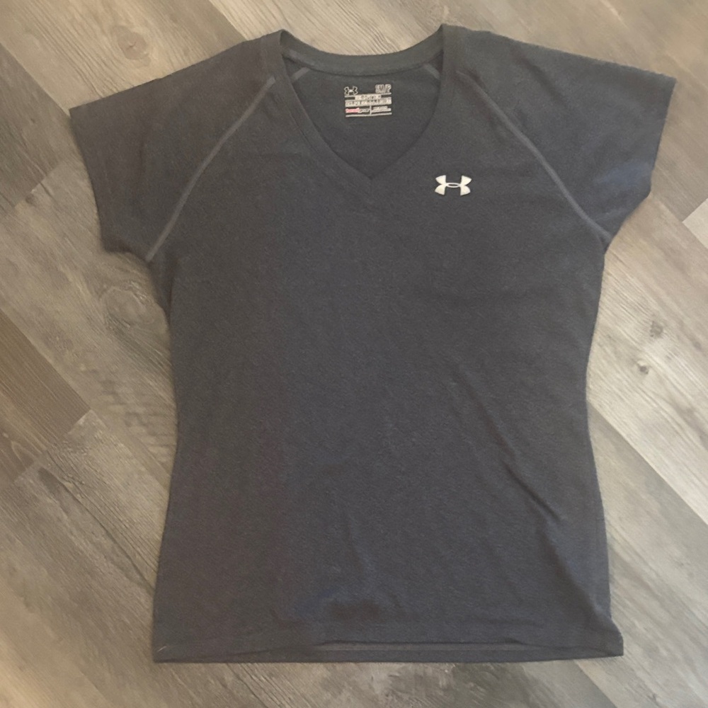 Under Armour Women's Dark Gray V-Neck Tee